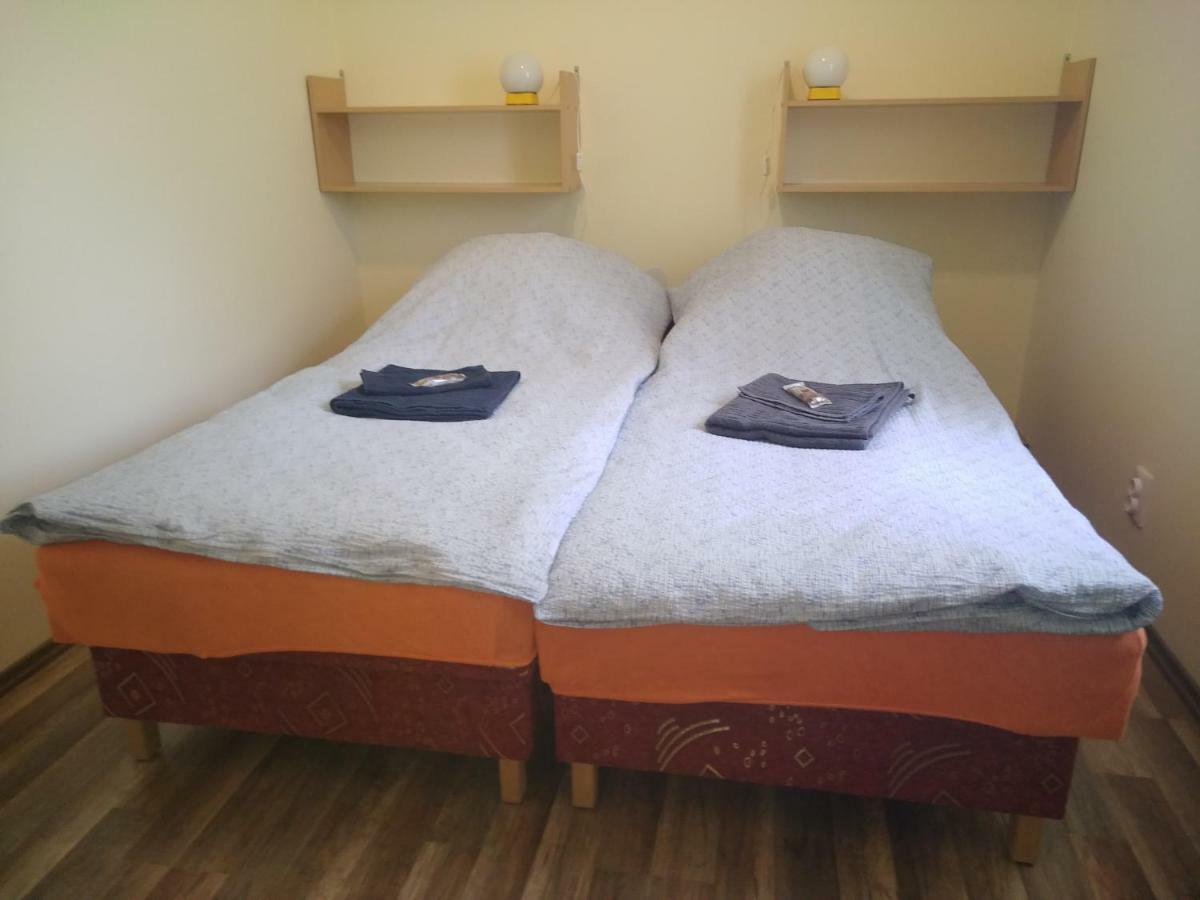 Start Apartmanok Pecs Luaran gambar