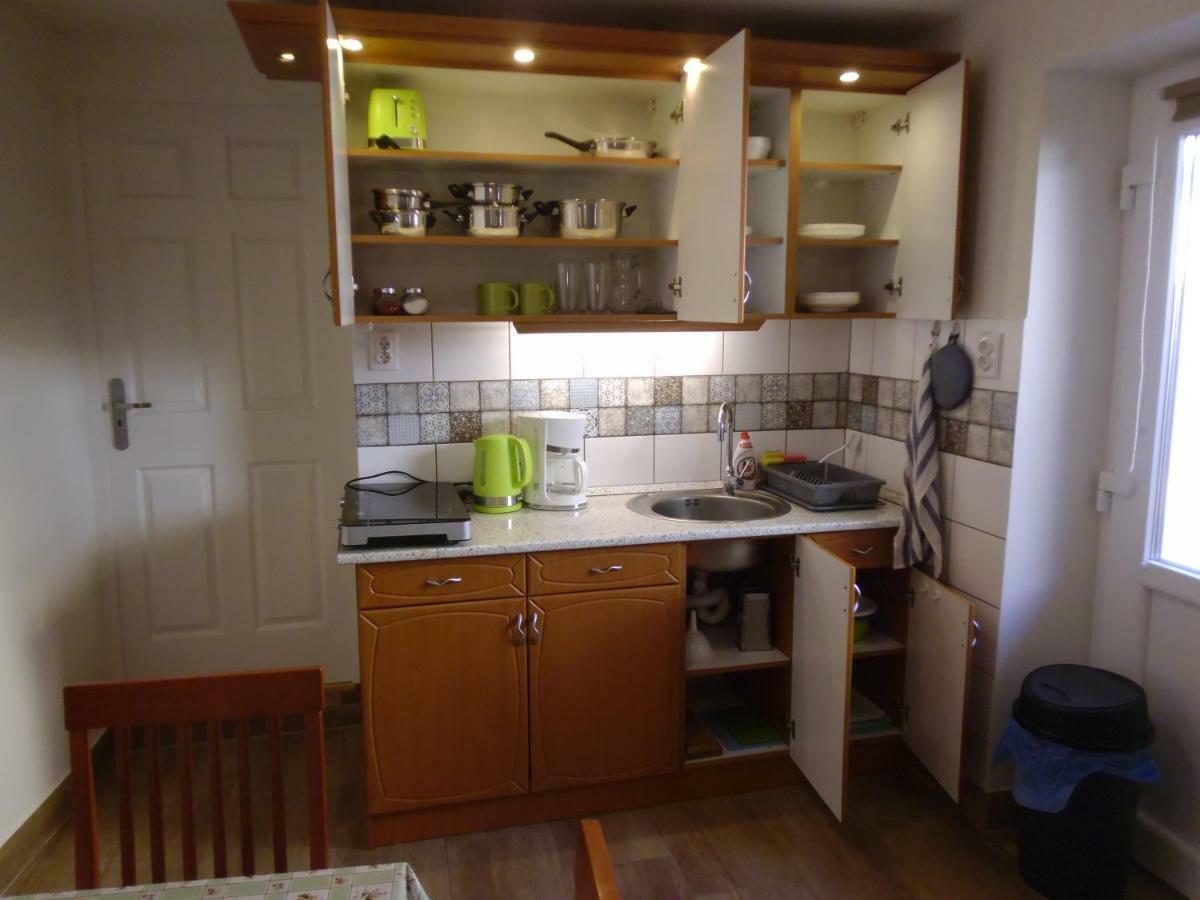 Start Apartmanok Pecs Luaran gambar