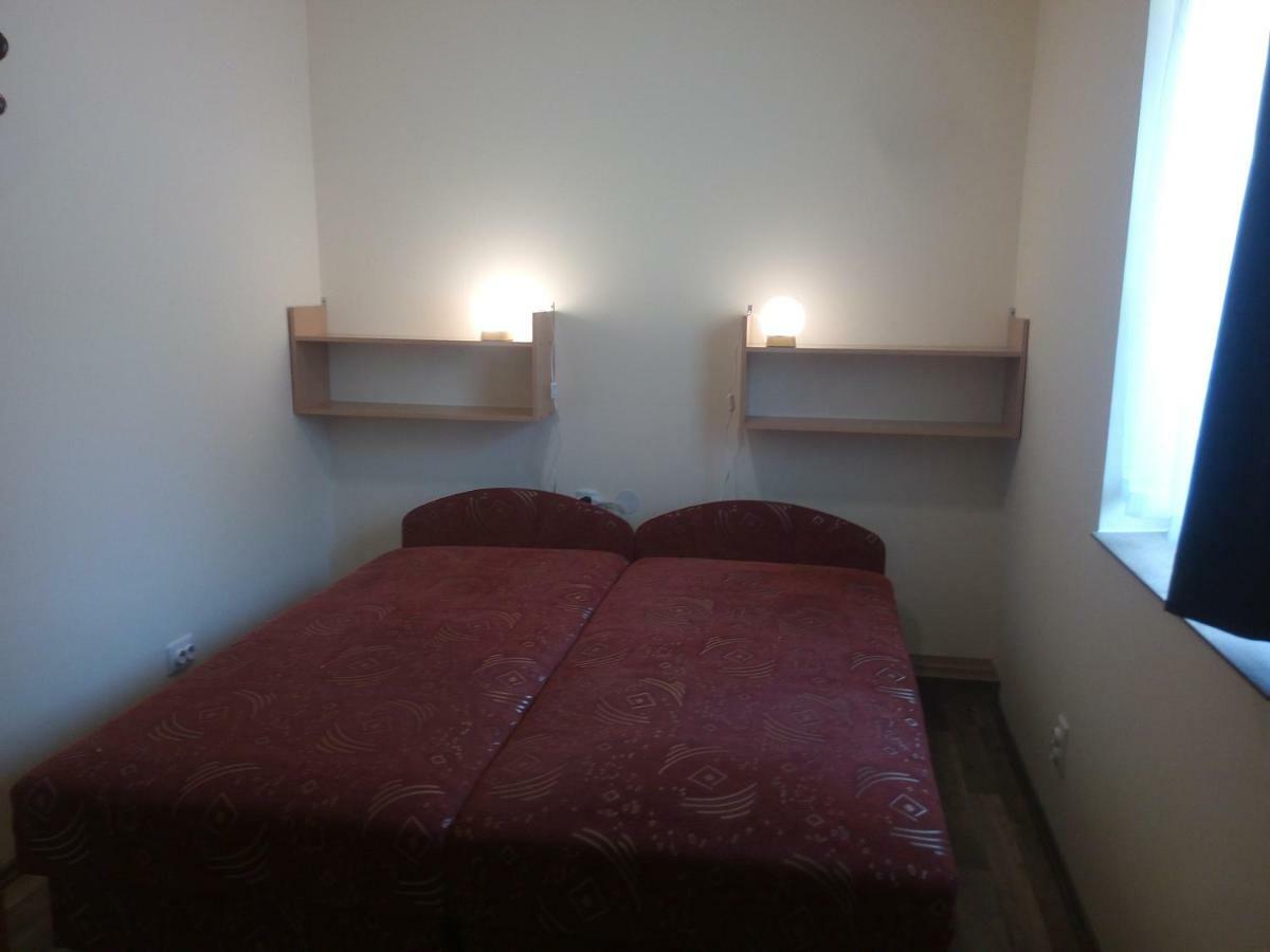 Start Apartmanok Pecs Luaran gambar