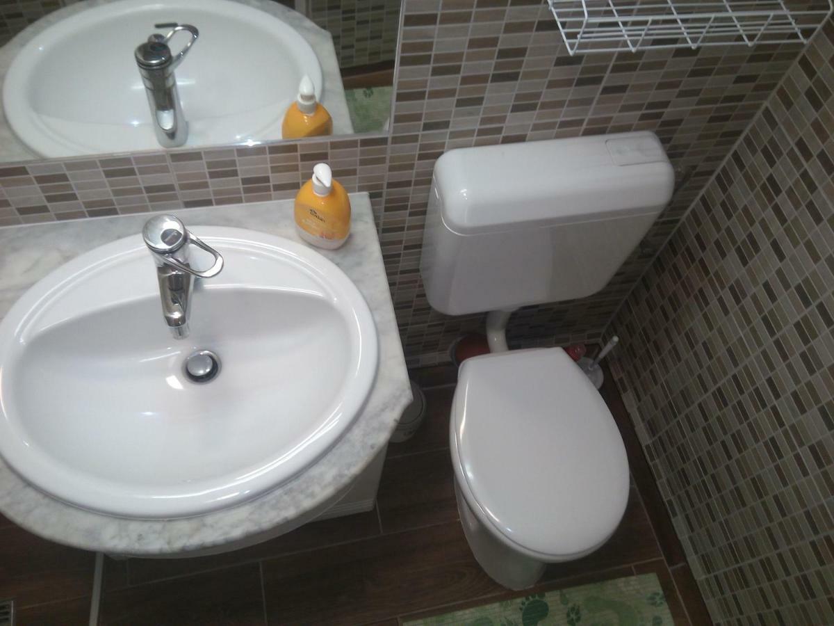 Start Apartmanok Pecs Luaran gambar